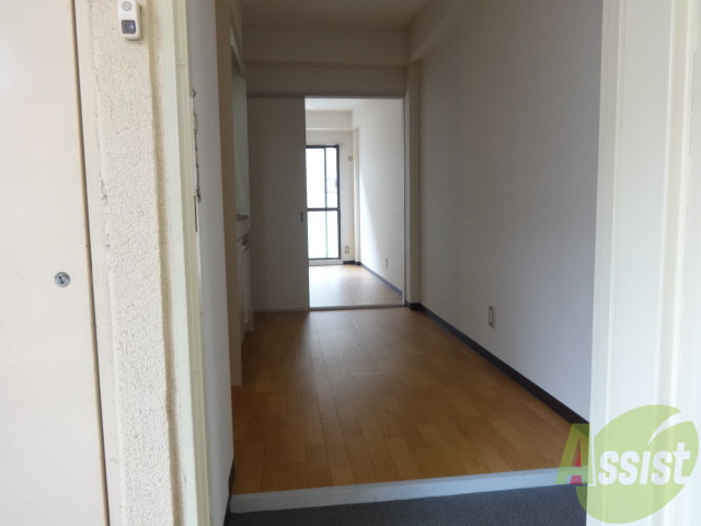 玄関　玄関を開けるとこんなかんじで～す。