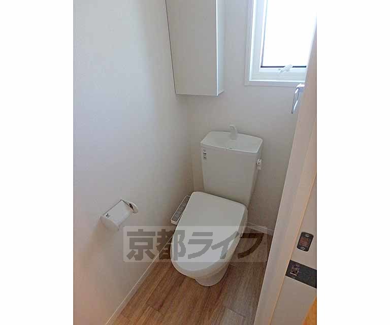 トイレ　ウォシュレット機能付きのトイレです。