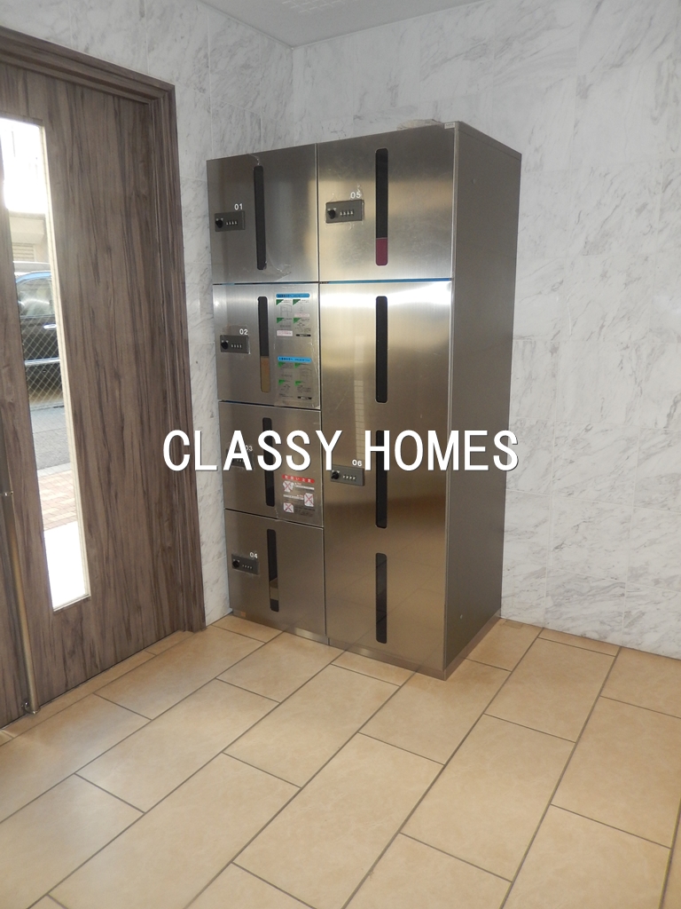 その他共有部分　2008年竣工　レジェンド南品川：宅配ボックス