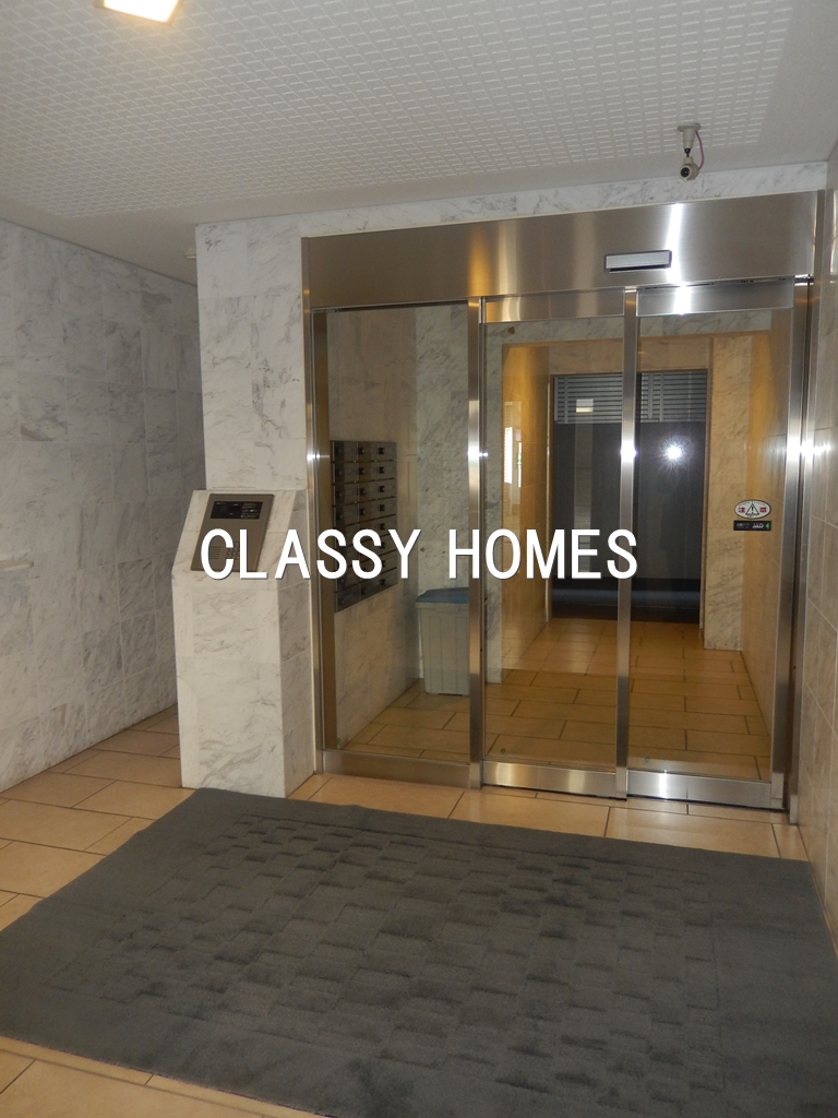 エントランス　2008年竣工　レジェンド南品川：エントランス