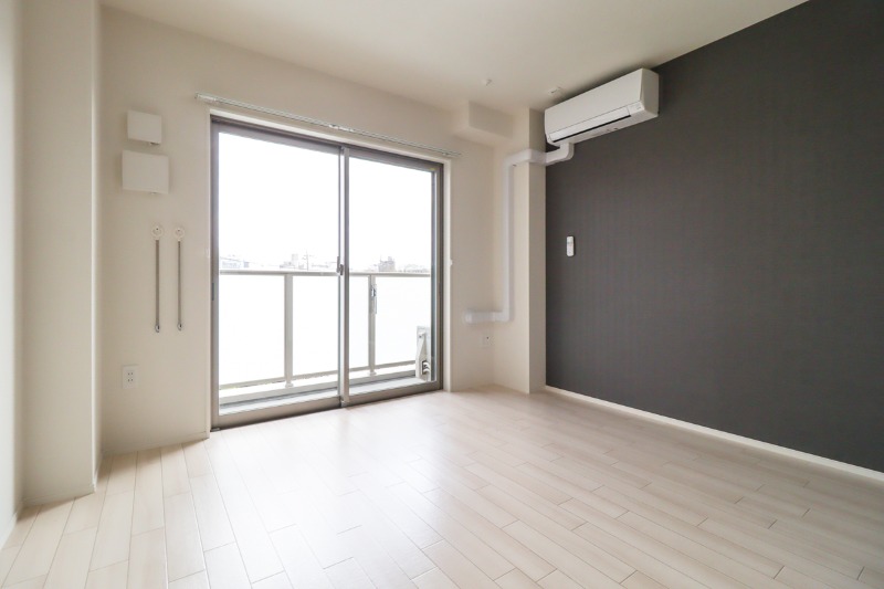 居室・リビング　図面と現状に相違がある場合には現状を優先