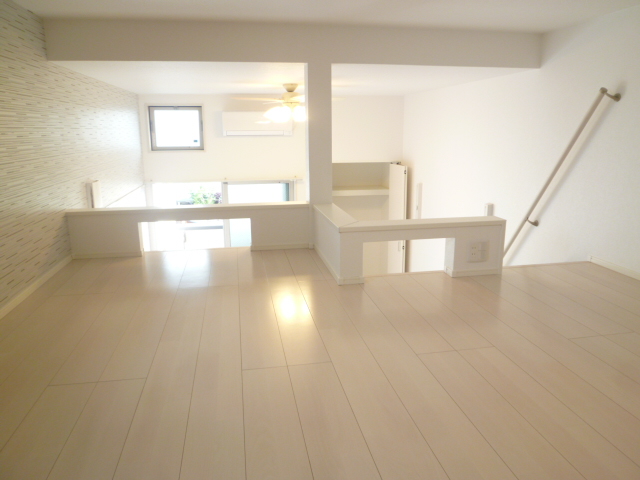 ロビー　モデル写真