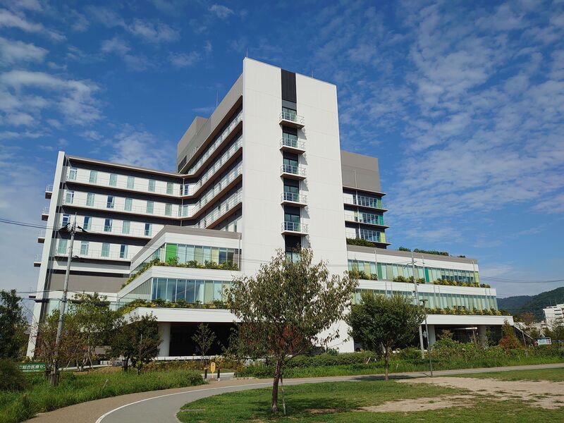 病院　川西市立総合医療センター（病院）まで387m