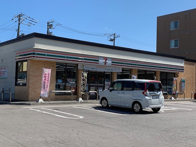 コンビニ　セブンイレブン（コンビニ）まで23m