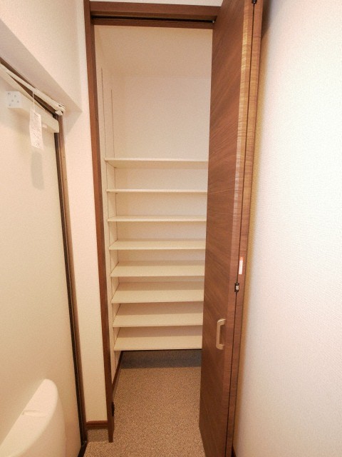 その他設備　シューズクローゼット付きです！