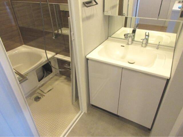 洗面設備　追焚機能付きです