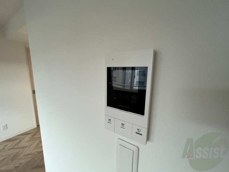 セキュリティ　ＴＶモニター付インターホンです。来客者の顔が見えるので安心！