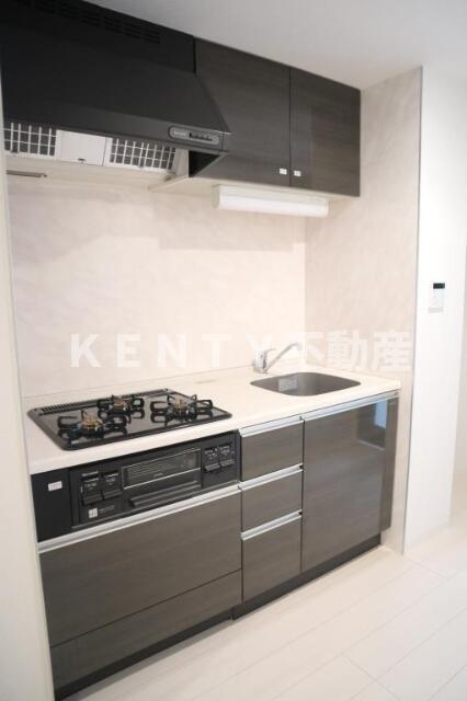 キッチン　コンパクトなキッチンで掃除もラクラク