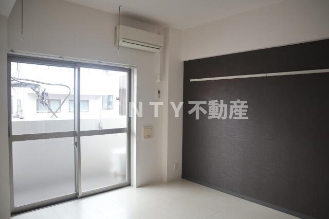 居室・リビング　居間です