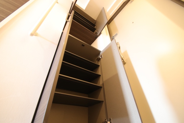 玄関　同タイプ別室の参考写真です。※現況優先