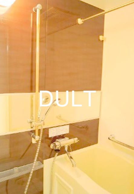 バス・シャワールーム　バスルームです。