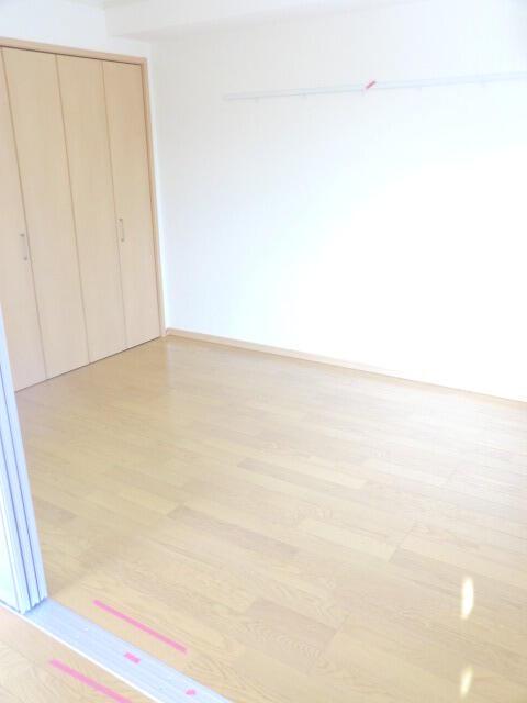 その他部屋・スペース　使い勝手のいい寝室です