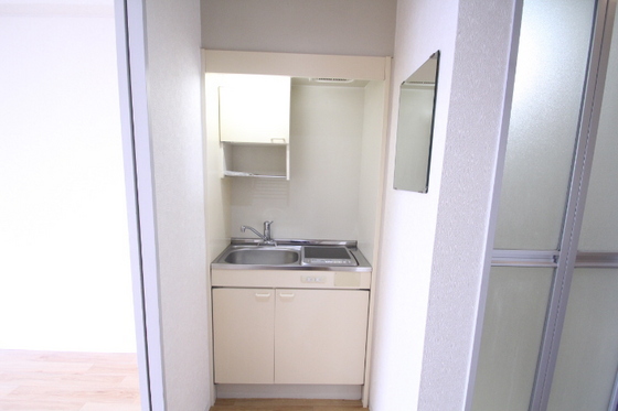キッチン　※別部屋の写真です