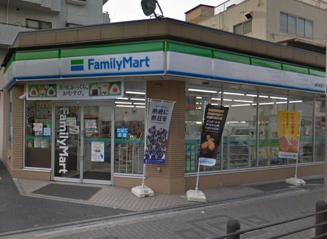 コンビニ　ファミリーマート　鶴見横堤三丁目（コンビニ）まで403m