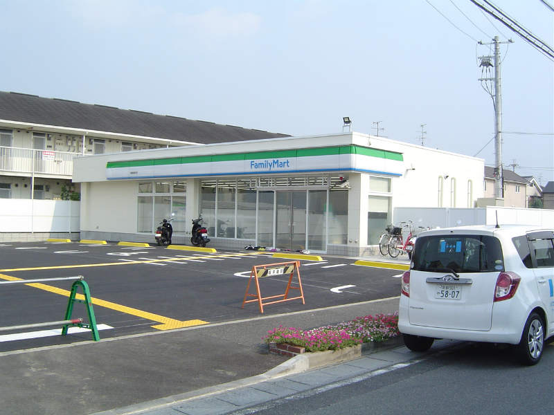 コンビニ　ファミリーマート 城陽樋尻店（コンビニ）まで60m
