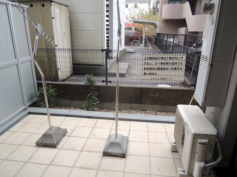 バルコニー　専用庭