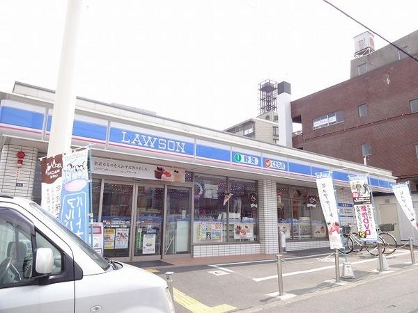 コンビニ　ローソン藤井寺岡一丁目店（コンビニ）まで334m