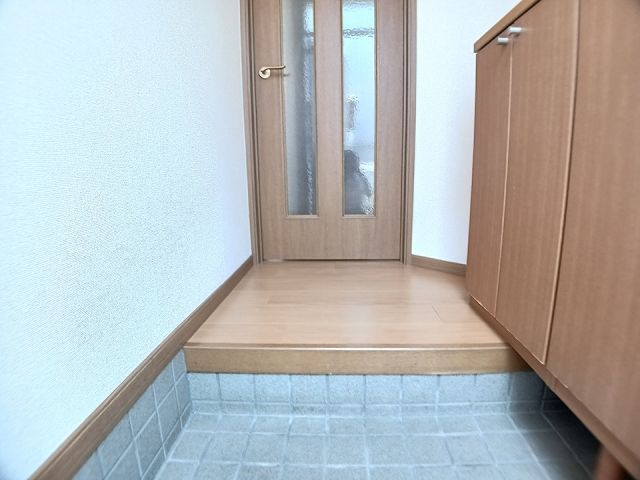 メゾン余部の玄関写真