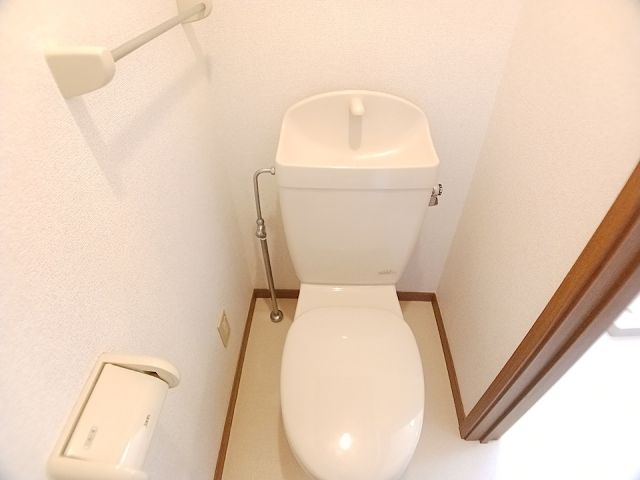 メゾン余部のトイレ写真