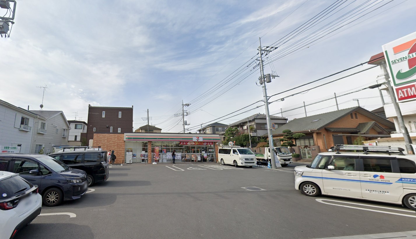 コンビニ　セブンイレブン浦和馬場先通り店（コンビニ）まで560m