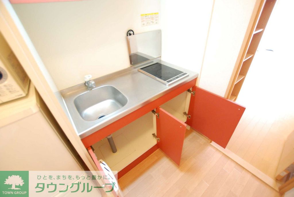 キッチン　同タイプ写真の為、現況優先。