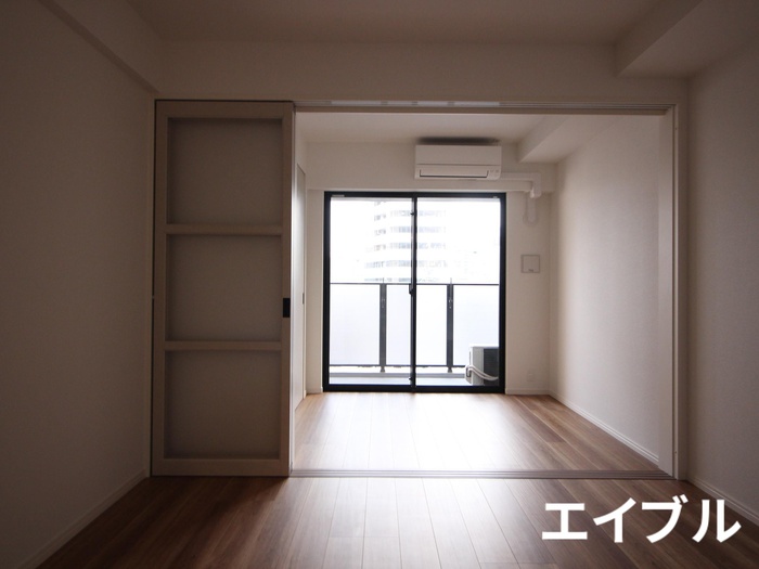 居室・リビング　同じ部屋タイプの別部屋の写真です。現況と異なる場合は現況を優