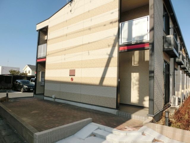 エントランス　建物エントランス。