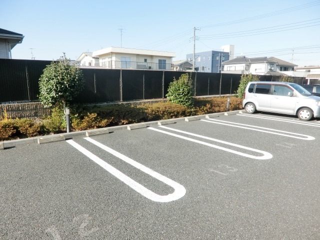 駐車場　敷地内駐車場。