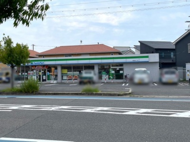 コンビニ　ファミリーマート堺鳳西町二丁店（コンビニ）まで366m