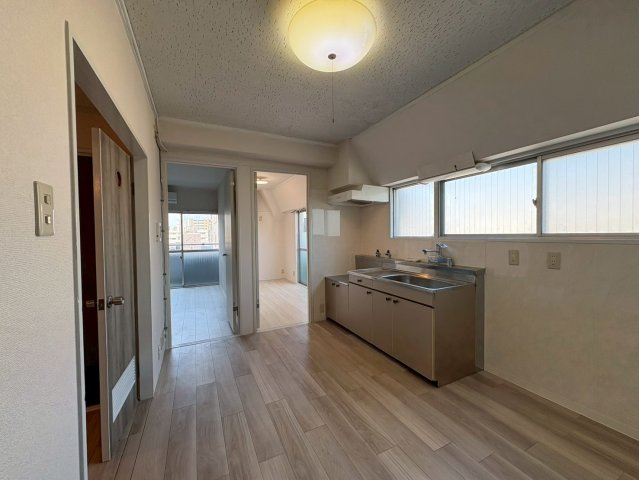 居室・リビング　寿ゞやマンション金山