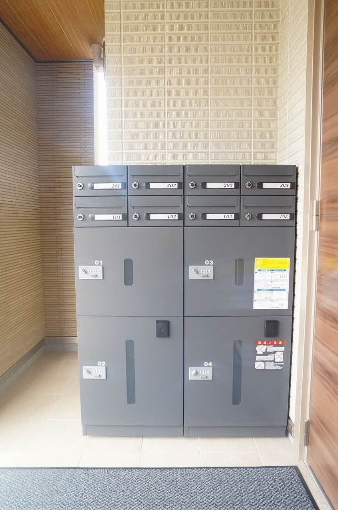 建物外観　宅配ＢＯＸ