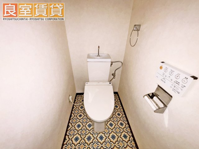 トイレ　シャワートイレ残置物