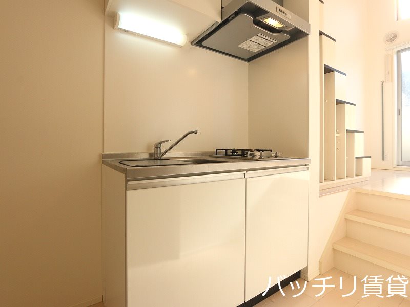 キッチン　同型タイプの為、現状を優先致します。