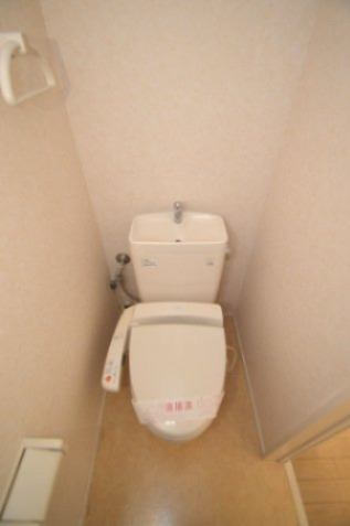 トイレ　温水洗浄暖房便座