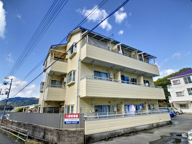建物外観　現況と異なる場合は現況を優先します。