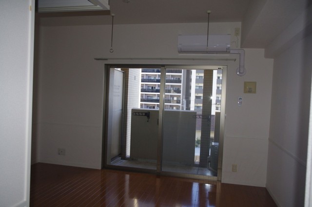 居室・リビング　同じタイプの別のお部屋です