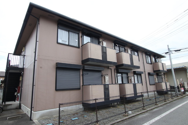 建物外観　☆２階建て　軽量鉄骨造のアパート☆
