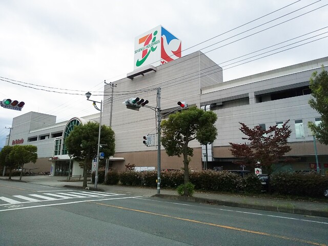 ショッピングセンター　イトーヨーカドー甲府昭和店　徒歩１３分（ショッピングセンター）まで1000m