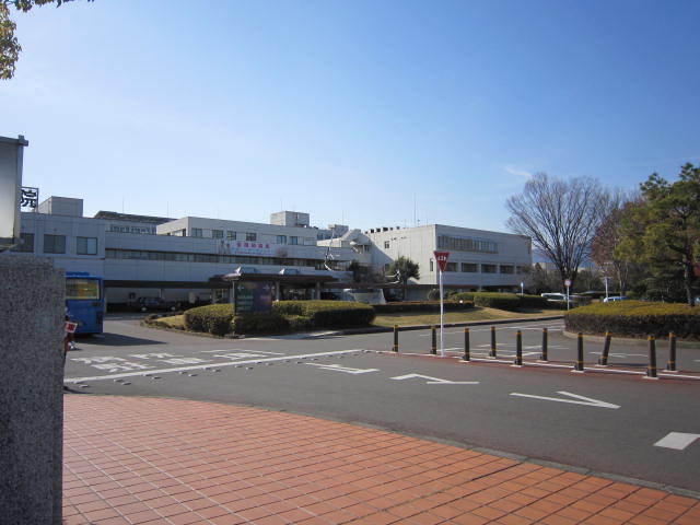 病院　山梨大学医学部付属病院（病院）まで3900m