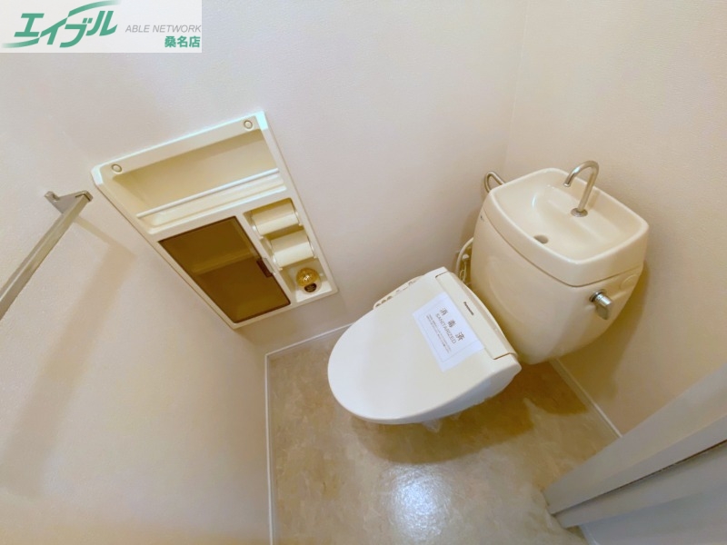 トイレ　別部屋同タイプ