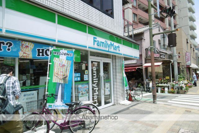 コンビニ　ファミリーマート（コンビニ）まで374m