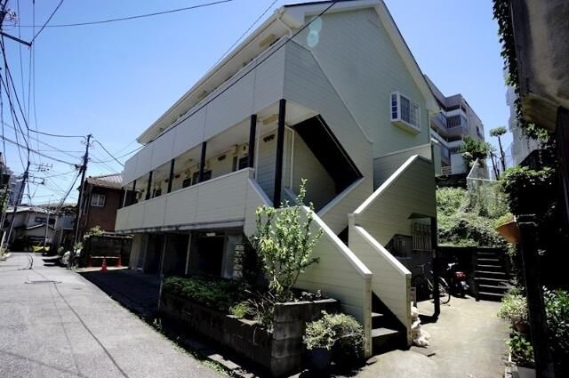 エントランス　建物の内部です