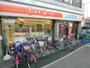 コンビニ　ローソン 佐堂町三丁目店（コンビニ）まで185m