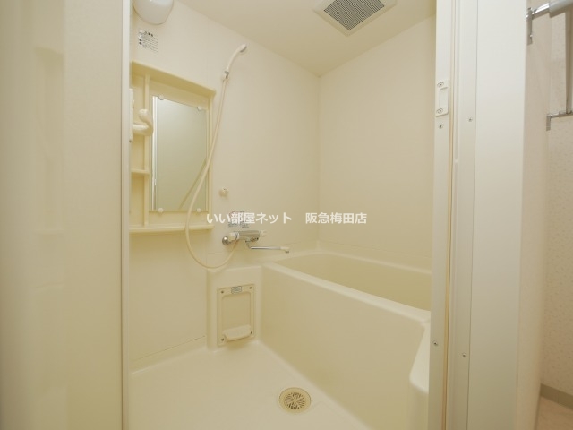 バス・シャワールーム　画像と現状が異なる場合は現状優先となります。