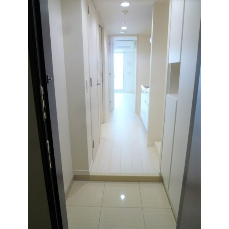 玄関　玄関から見たお部屋です♪