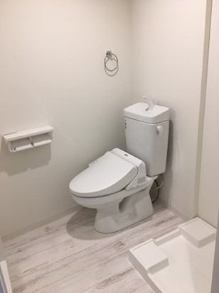トイレ　※同仕様写真