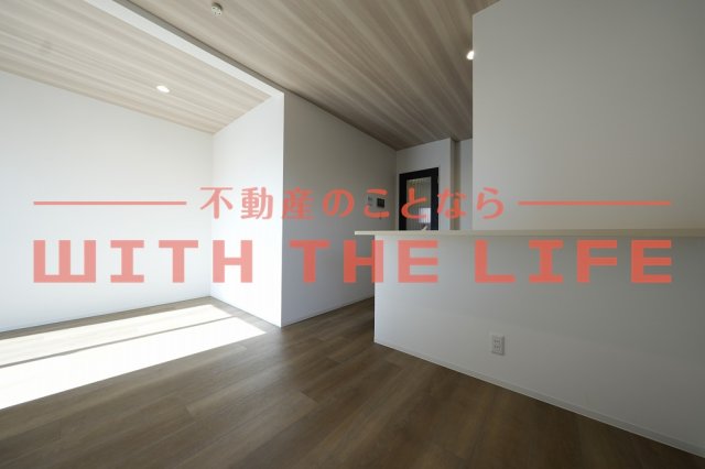 居室・リビング　こちらのリビングで趣味の時間をお楽しみください