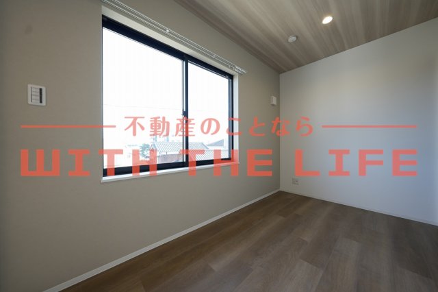 その他部屋・スペース　明るい洋室です
