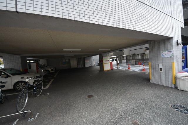 駐車場　敷地内駐車場も完備