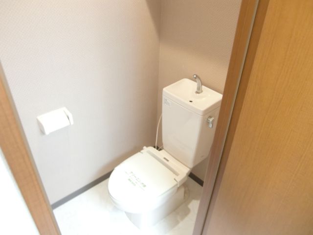 トイレ　写真別号室